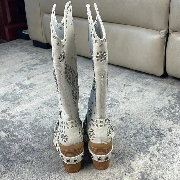 New Dolls Kill Current Mood White Studded Butterfly Cowboy Boots Festival Sz 6 - Picture 6 of 13